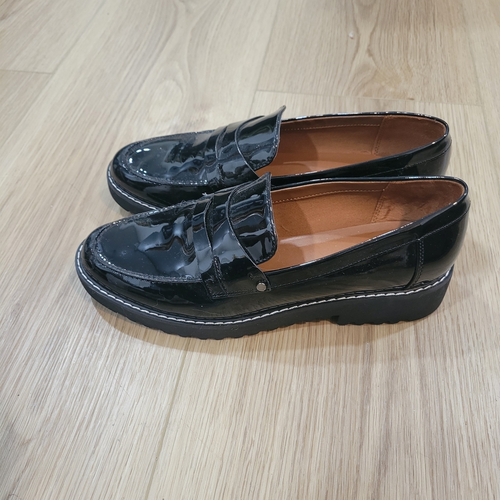 Naturalizer Black Loafers Size 8